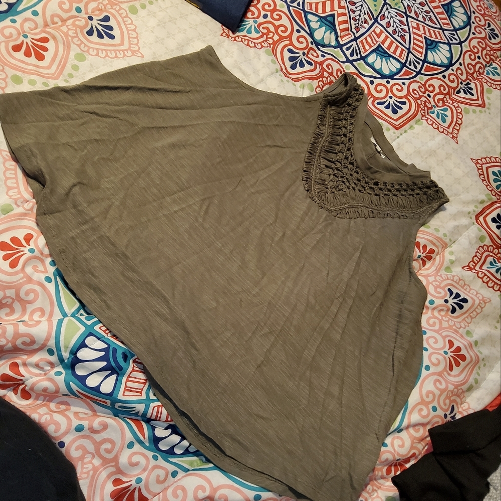 Tank Top - Picture 2 of 3